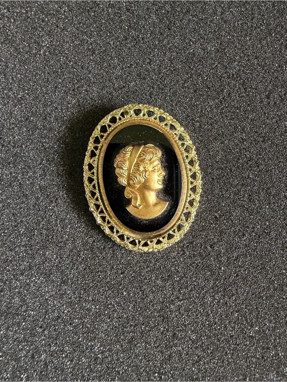 Vintage Oval Goldtone Black Cameo Brooch or Necklace Pendant